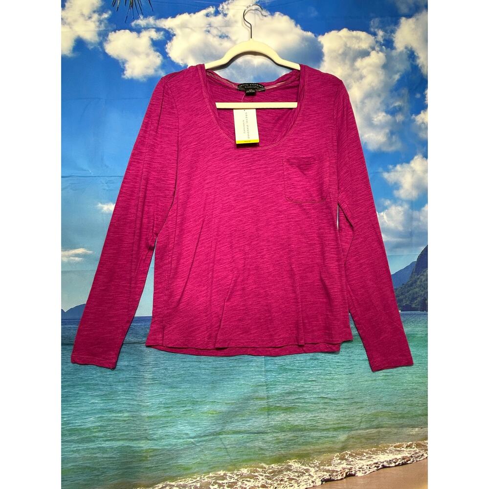 Women's Layering Long Sleeve Top Bright Pink NWT Size Medium Social Standard